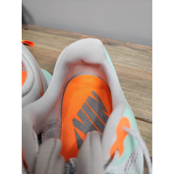 Nike React Escape Run 2 Premium Running Shoes Womens 10.5 White Orange - Picture 9 of 11